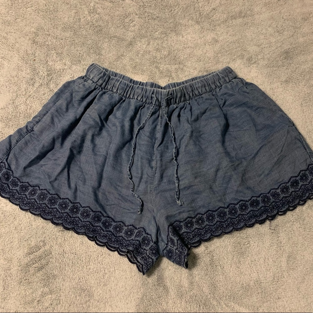 Gap Denim Embroidered Shorts - Size Medium